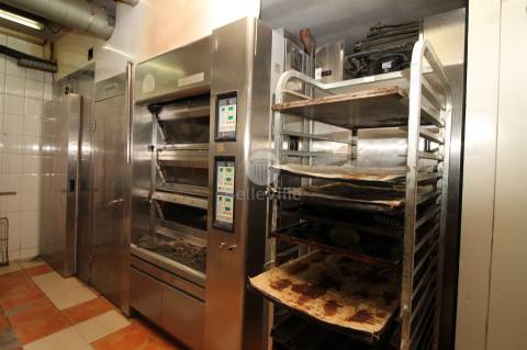 Venda de Pastelaria com Fabrico e Restaurante