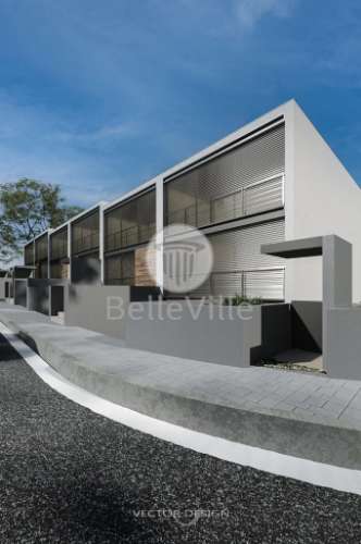 Moradia de Gaveto T3 em Tebosa , Braga