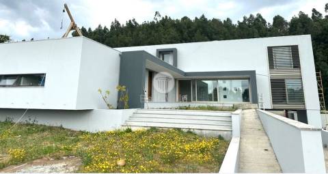 Moradia Isolada T5 com piscina, Santa Maria da Feira