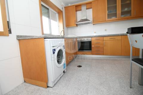 Apartamento T3 Arrendamento em Barcelos, Vila Boa e Vila Frescainha (São Martinho e São Pedro),Barcelos