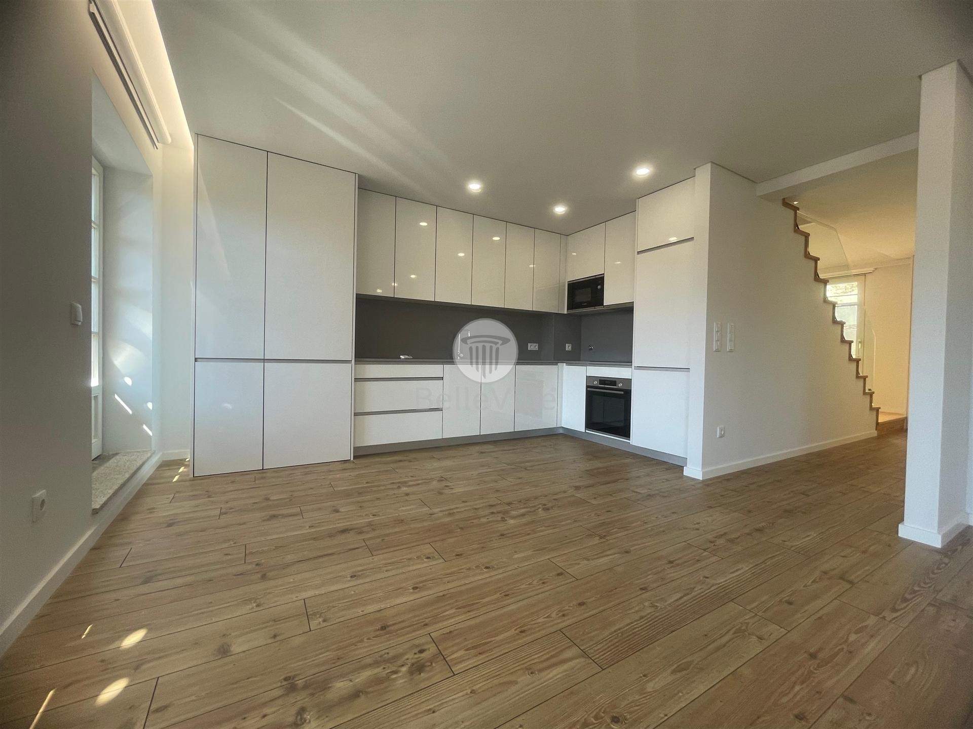 Apartamento T2 DUPLEX Arrendamento em Barcelos, Vila Boa e Vila Frescainha (São Martinho e São Pedro),Barcelos