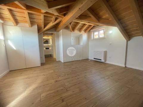 Apartamento T2 DUPLEX Arrendamento em Barcelos, Vila Boa e Vila Frescainha (São Martinho e São Pedro),Barcelos