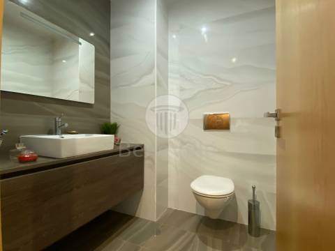 Apartamento T1 remodelado para arrendar