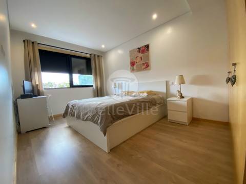 Apartamento T1 remodelado para arrendar