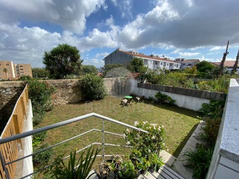 Apartamento T1 remodelado para arrendar