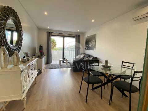 Apartamento T1 remodelado para arrendar