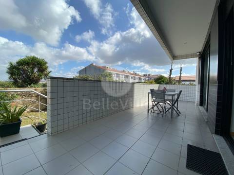 Apartamento T1 remodelado para arrendar