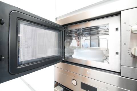 Apartamento T1 remodelado para arrendar