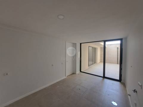 Moradia de gaveto em Palmeira, Braga