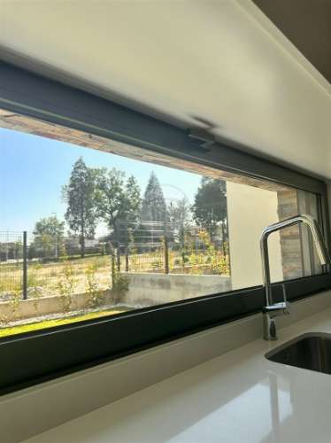 Moradia de gaveto em Palmeira, Braga