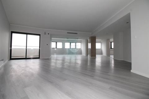 apartamento T4, 255m2,  perfeito para quem valoriza espaço