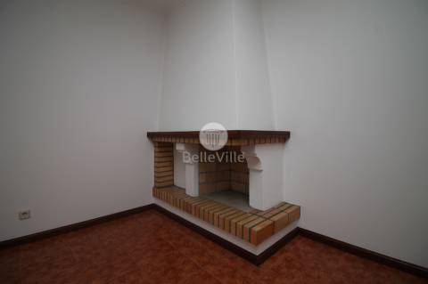 Apartamento T3 para arrendamento.