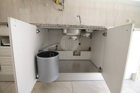 Apartamento T1+1, para arrendamento, com cozinha equipada, Maximinos