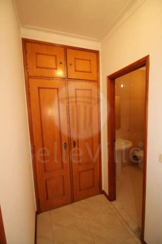 Apartamento T1+1, para arrendamento, com cozinha equipada, Maximinos