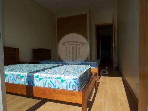 Apartamento T1 para arrendar, mobilado e cozinha equipada em Gualtar