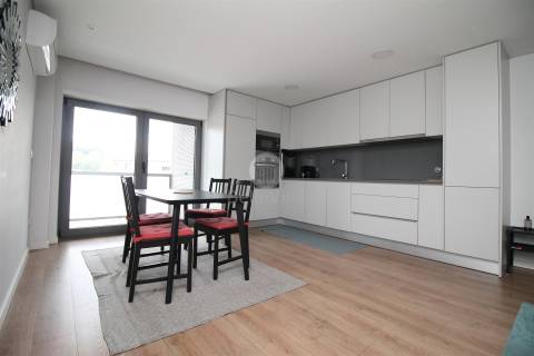 Apartamento T1+1 Arrendamento em Gualtar,Braga