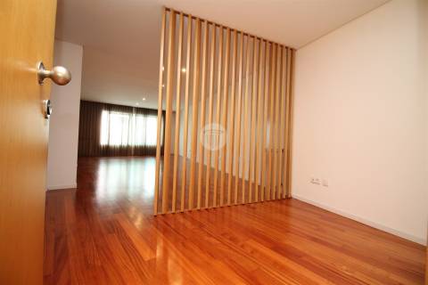Apartamento T2 Arrendamento em Campanhã,Porto