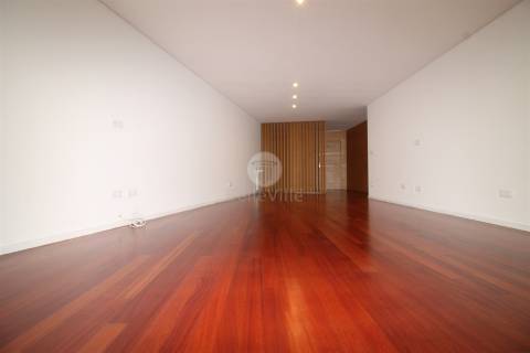 Apartamento T2 Arrendamento em Campanhã,Porto
