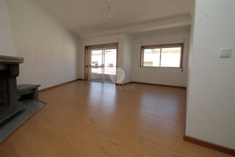 Apartamento T2 Arrendamento em Gualtar,Braga