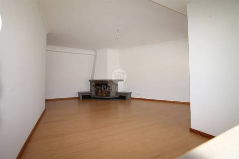 Apartamento T2 Arrendamento em Gualtar,Braga