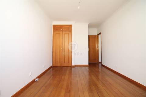 Apartamento T2 Arrendamento em Gualtar,Braga
