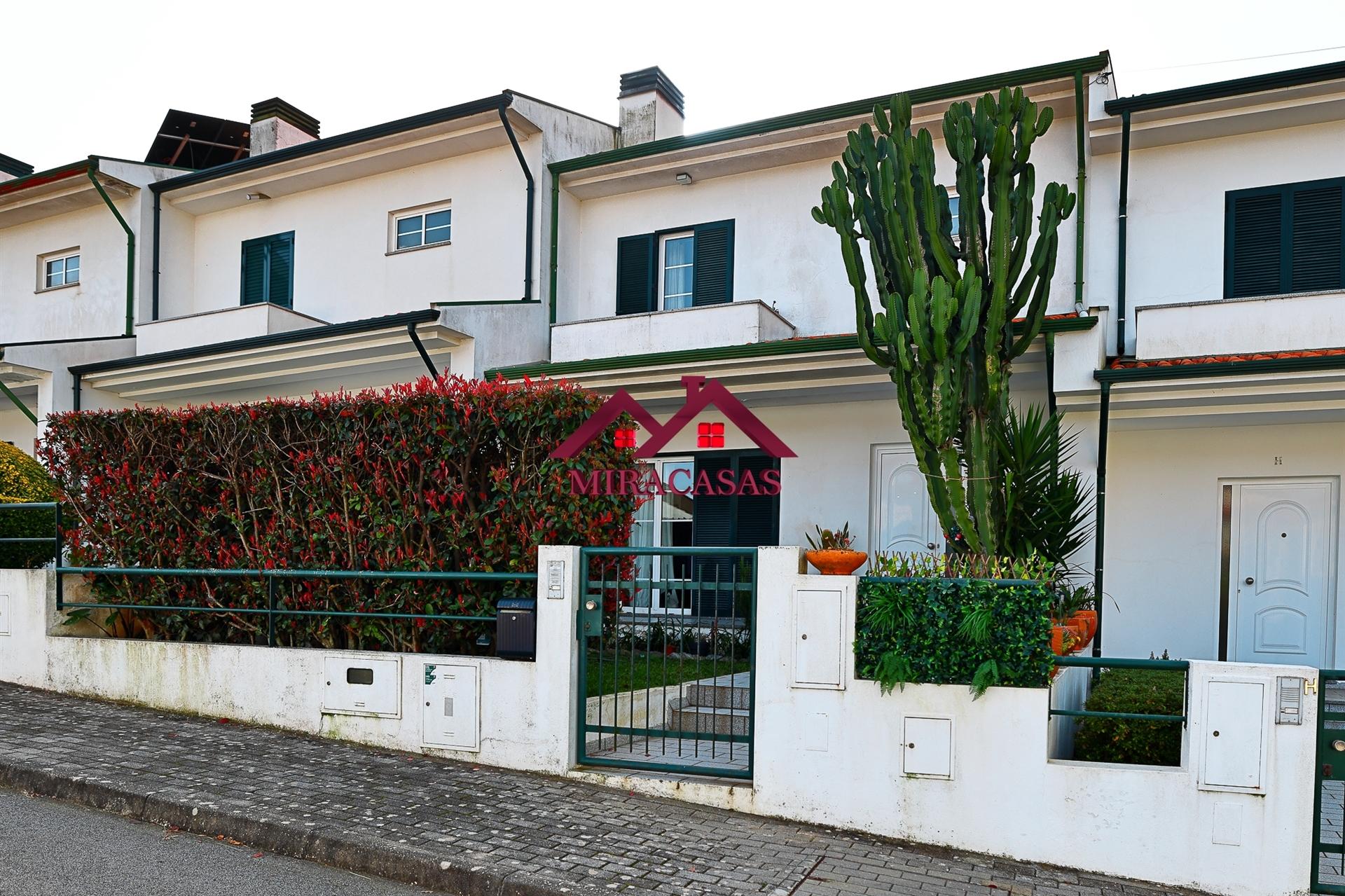 Moradia em Banda T3 Venda em Branca,Albergaria-a-Velha