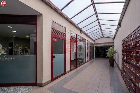 Loja com 280m2 no Espaço Comercial Aviadores