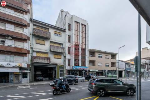 Loja com 280m2 no Espaço Comercial Aviadores