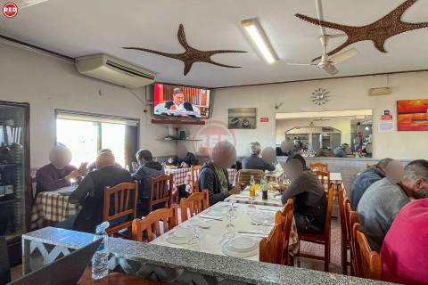 Restaurante para trespasse em frente à praia