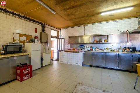 Confeitaria p/ trespasse em Canidelo