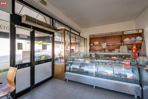 Confeitaria p/ trespasse em Canidelo