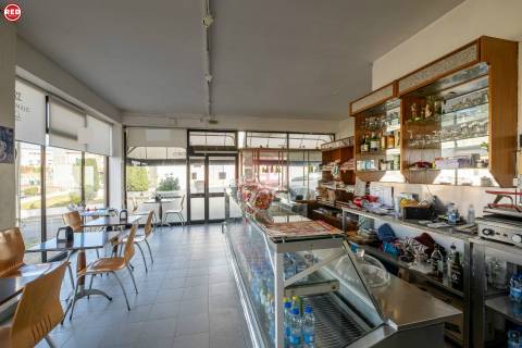 Confeitaria p/ trespasse em Canidelo