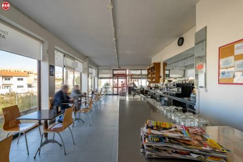 Confeitaria p/ trespasse em Canidelo