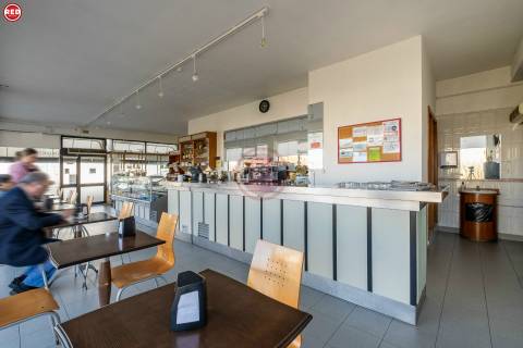 Confeitaria p/ trespasse em Canidelo