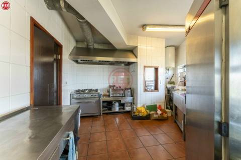 Restaurante/Pizzaria há mais de 25 anos no centro de Gaia