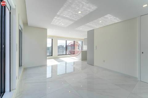 T2 Penthouse Rooftop c/ 2 lugares de garagem na Maia
