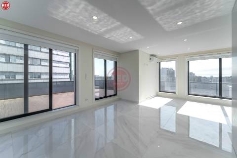 T2 Penthouse Rooftop c/ 2 lugares de garagem na Maia