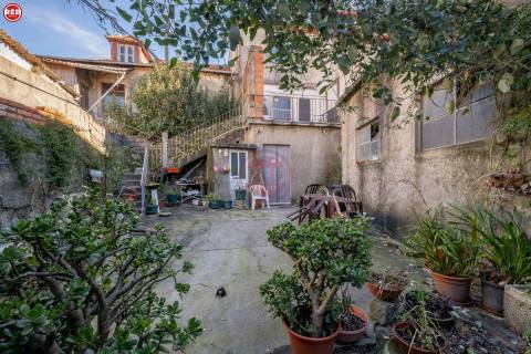 Confeitaria para trespasse em Santo Ovídio