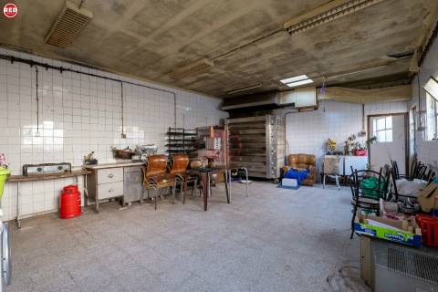 Confeitaria para trespasse em Santo Ovídio