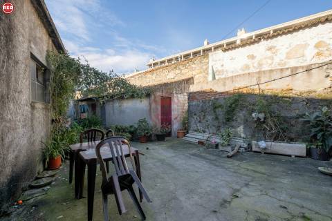 Confeitaria para trespasse em Santo Ovídio