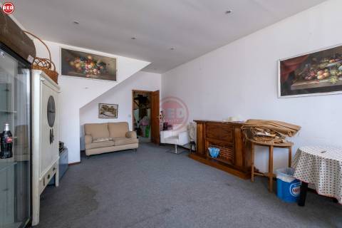 Confeitaria para trespasse em Santo Ovídio