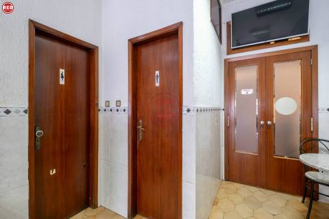 Confeitaria para trespasse em Santo Ovídio