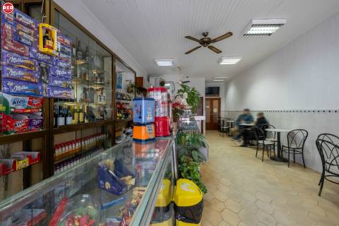 Confeitaria para trespasse em Santo Ovídio