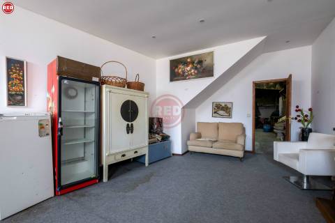 Confeitaria para trespasse em Santo Ovídio