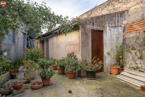 Confeitaria para trespasse em Santo Ovídio