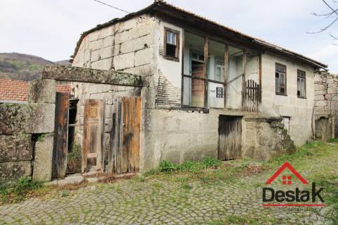 Moradia para venda situada em São Pedro do Sul