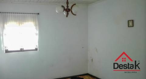 Moradia V2, Crescido Fataunços, Vouzela