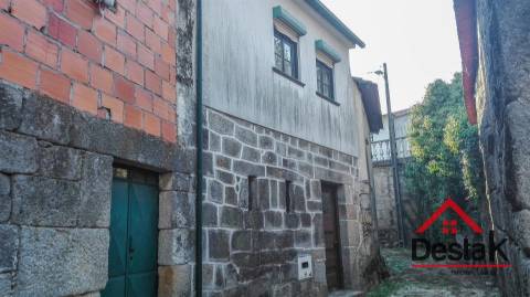 Moradia V2, Crescido Fataunços, Vouzela