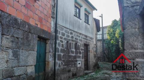 Moradia V2, Crescido Fataunços, Vouzela