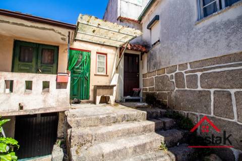 Moradia V2, Crescido Fataunços, Vouzela